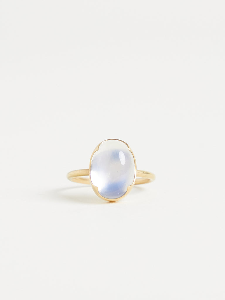 Gabriella Kiss 9.42ct Oval Fine Moonstone Ring in 18k Yellow Gold