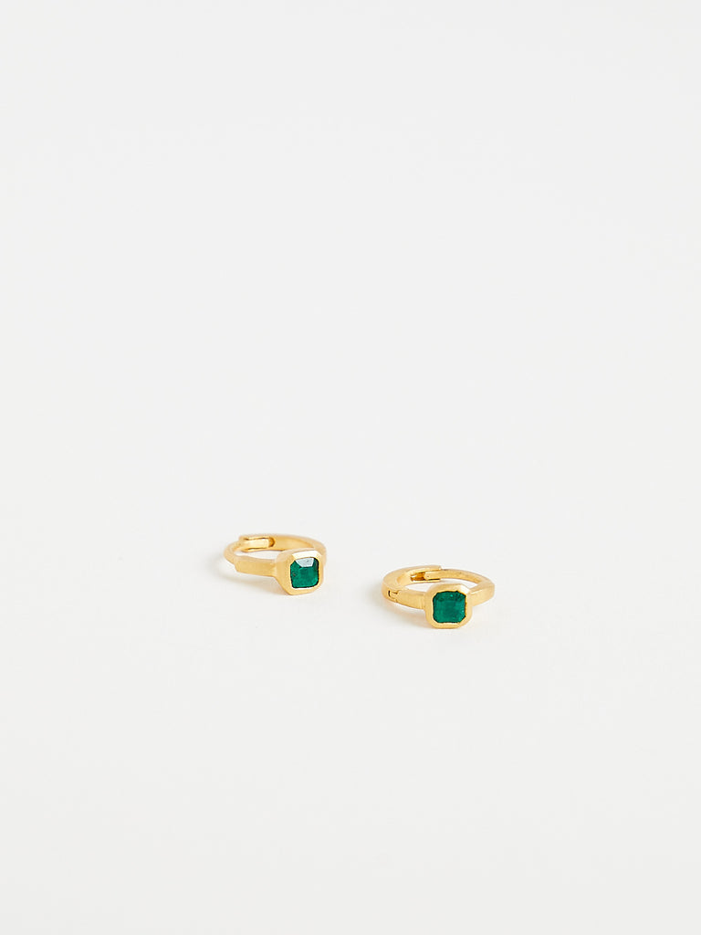 Darius - 6.5mm Emerald Fairy Hoops in 18k Yellow Gold
