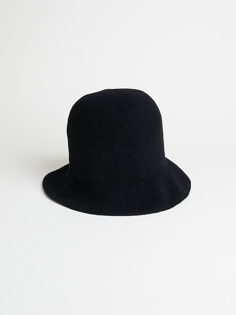 Mature Ha - Widen Bell Hat in Black