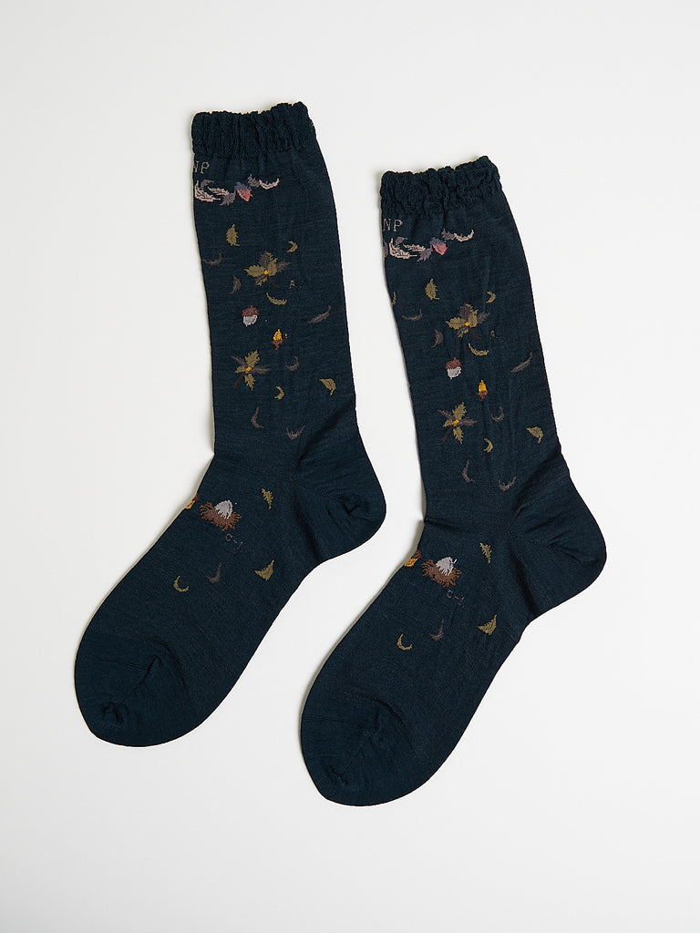 Antipast - Wind & The Acorn Tree Socks in Dark Green
