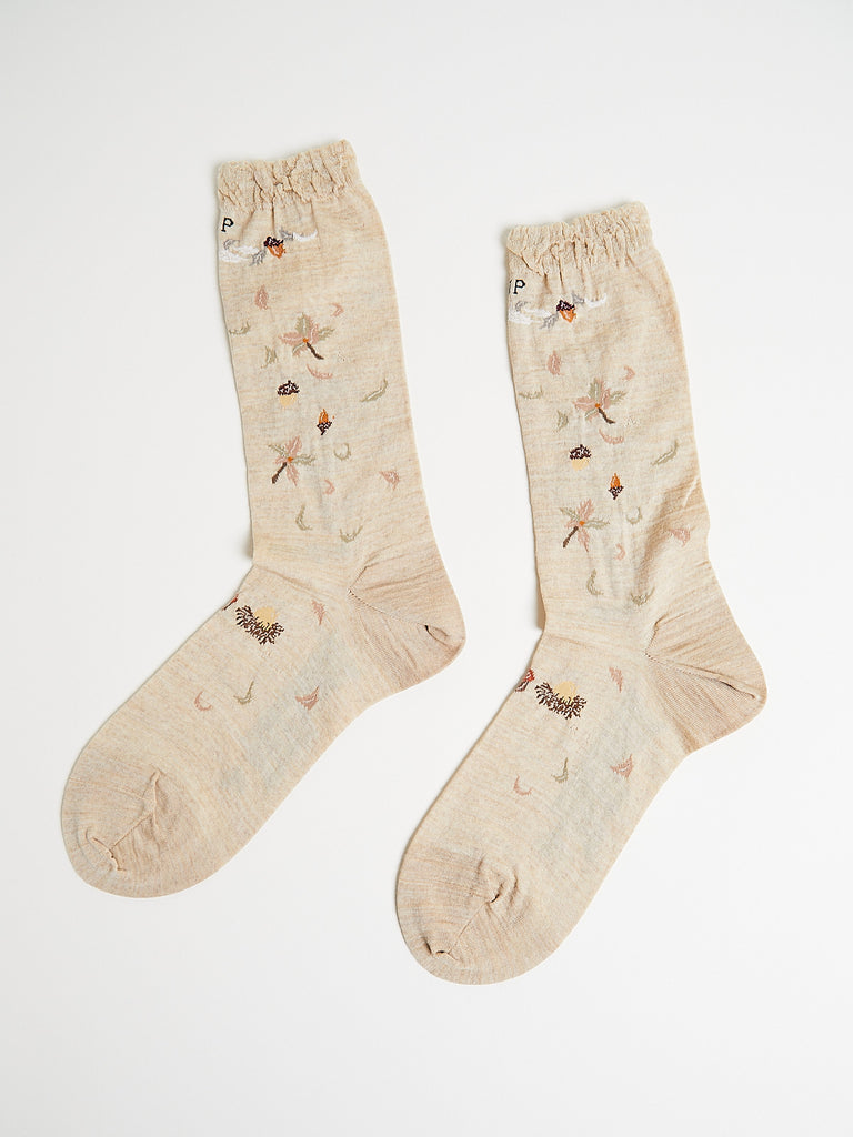 Antipast - Wind & The Acorn Tree Socks in Beige