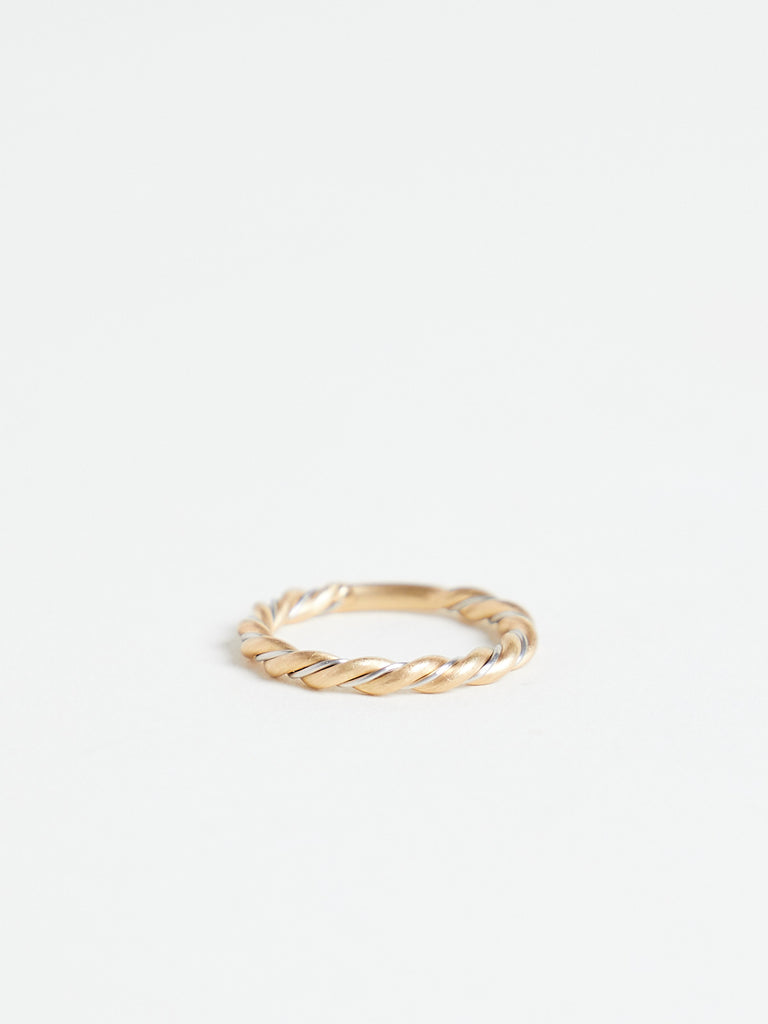 Nikolle Radi - Twisted Ring in 18k Yellow Gold and Platinum