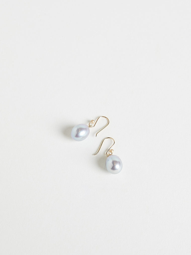 Ted Muehling - Freshwater Pearls Earrings in Grey