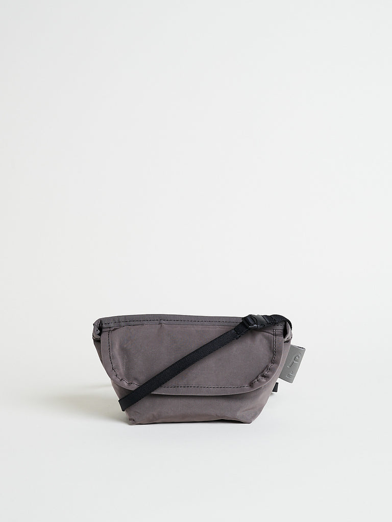 Amiacalva - Split Yarn Portable Messenger in Grey