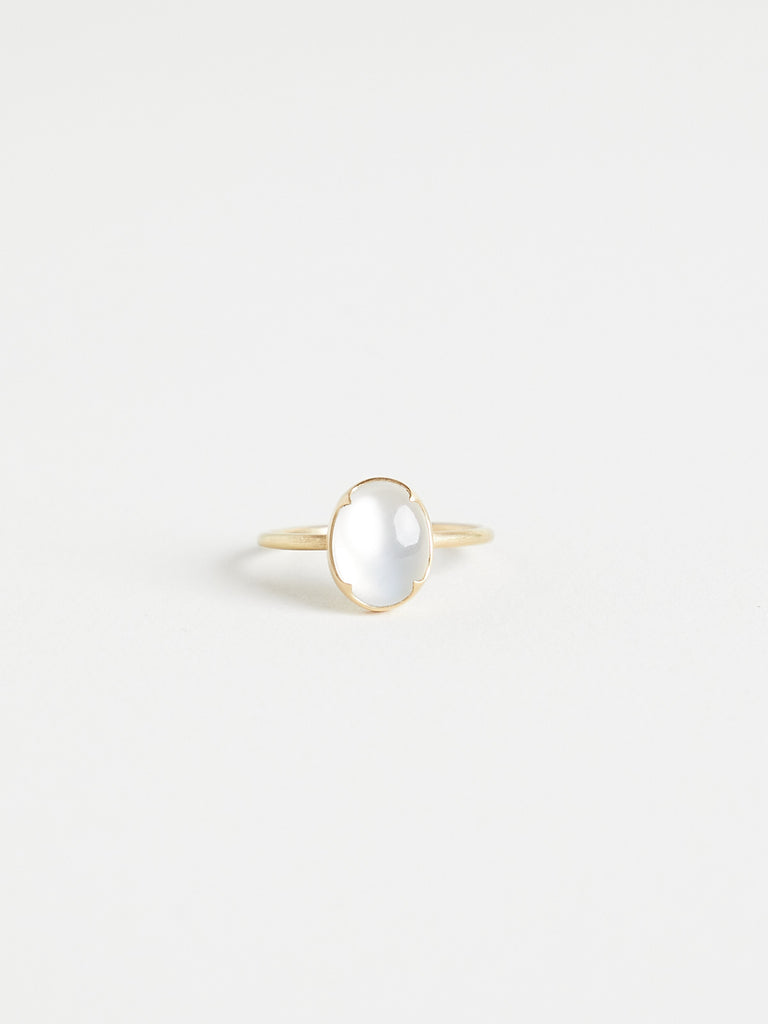 Gabriella Kiss - 2.8ct Oval Moonstone Ring in 18k Yellow Gold