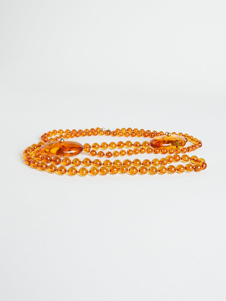 Anna Maccieri Rossi  - Dégradé Colour Amber Necklace with Blue and Orange Sapphires Set on Oval Amber Pieces and 18k Yellow Gold Clasp