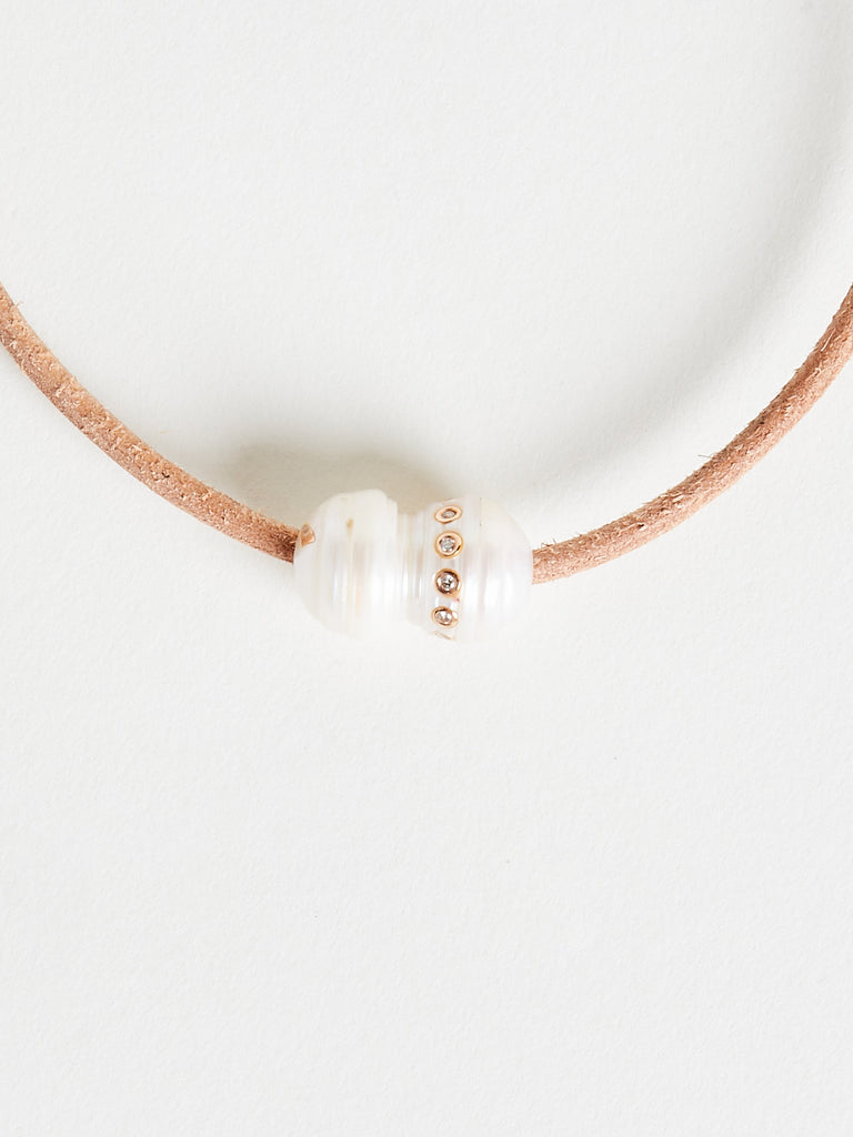 Dezso Sara Beltrán - Pearl Bead with Brilliant Diamonds