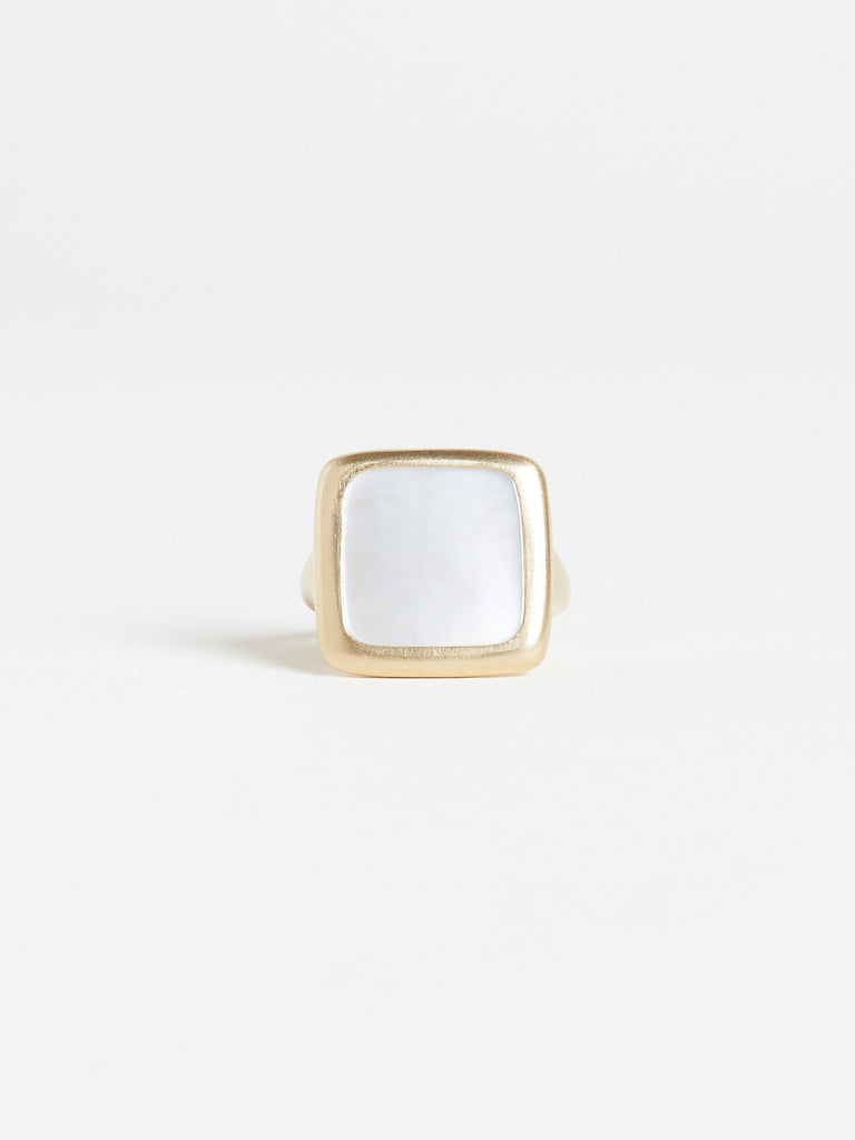 Anaconda - Quadro Ring with 4ct Nacre on 9k Yellow Gold