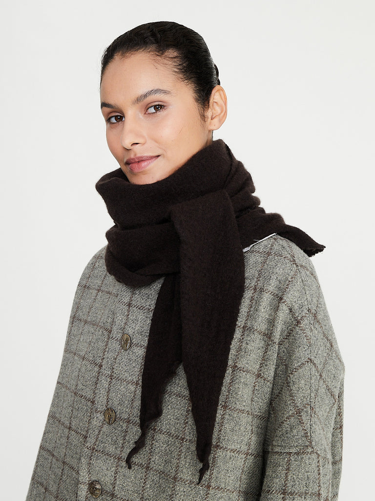 Album di Famiglia - Soft Triangle Scarf WO/WS in Chocolate