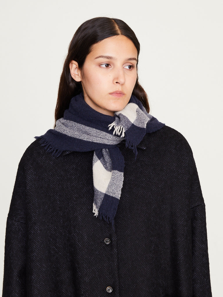 Apuntob - Wool Scarf in Blue