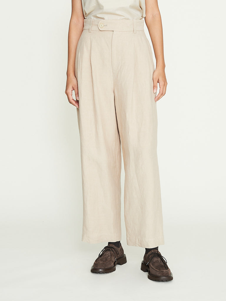Arts & Science Tuck Front Trousers in Vintage Beige