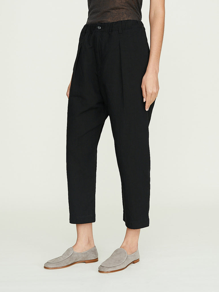 Arts & Science Tuck Easy Pants in Black