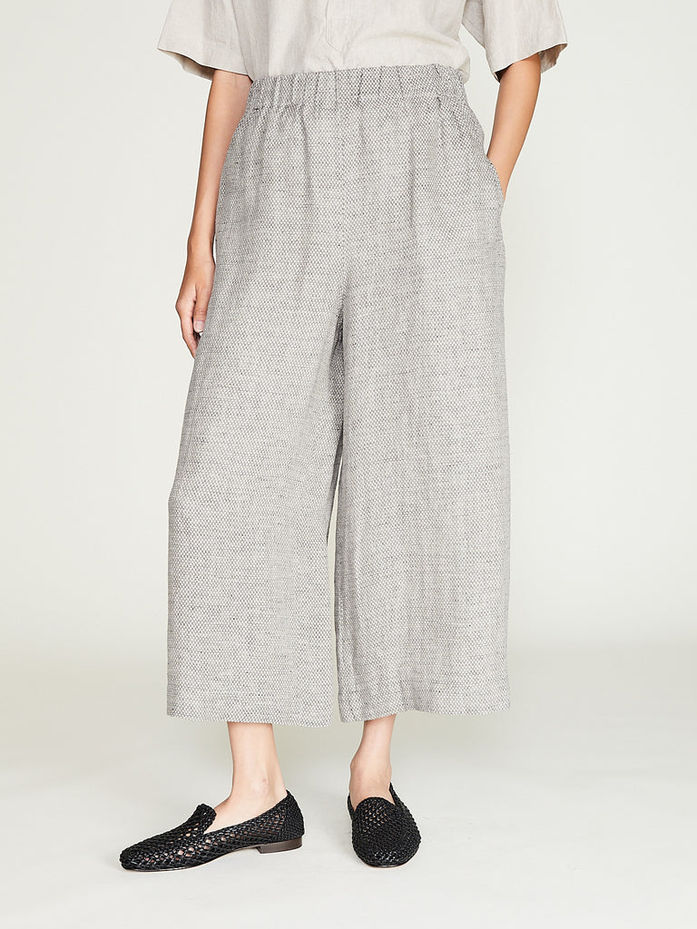 Arts & Science -Side Seamless Wide Pants Short in Purplish Dark Navy