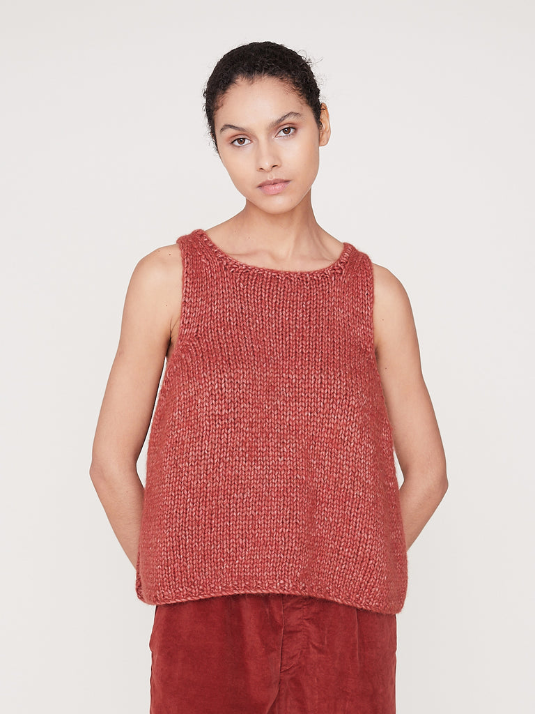 Album di Famiglia HK Vest in Red