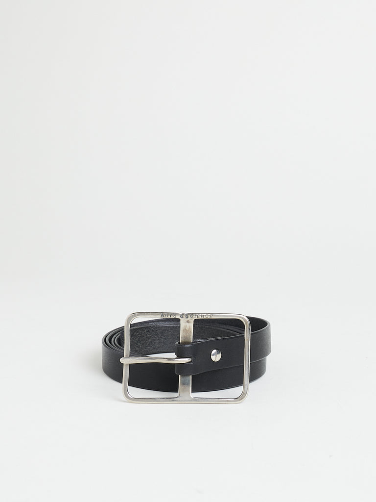 Arts & Science Thin Buckle Belt S in Black