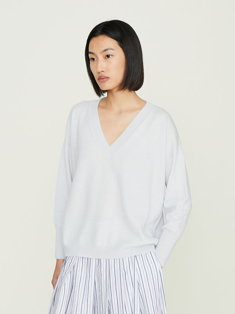 Bergfabel - Pulli V in Pale Blue