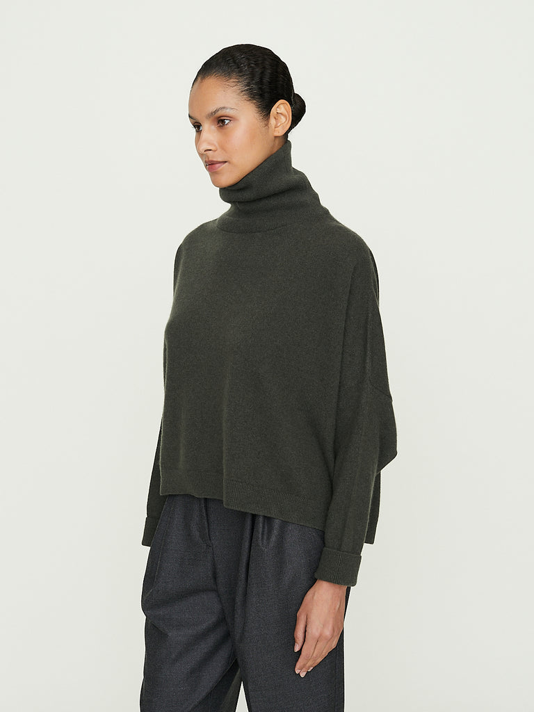 Dusan T-Neck Chunky Sweater in Asam