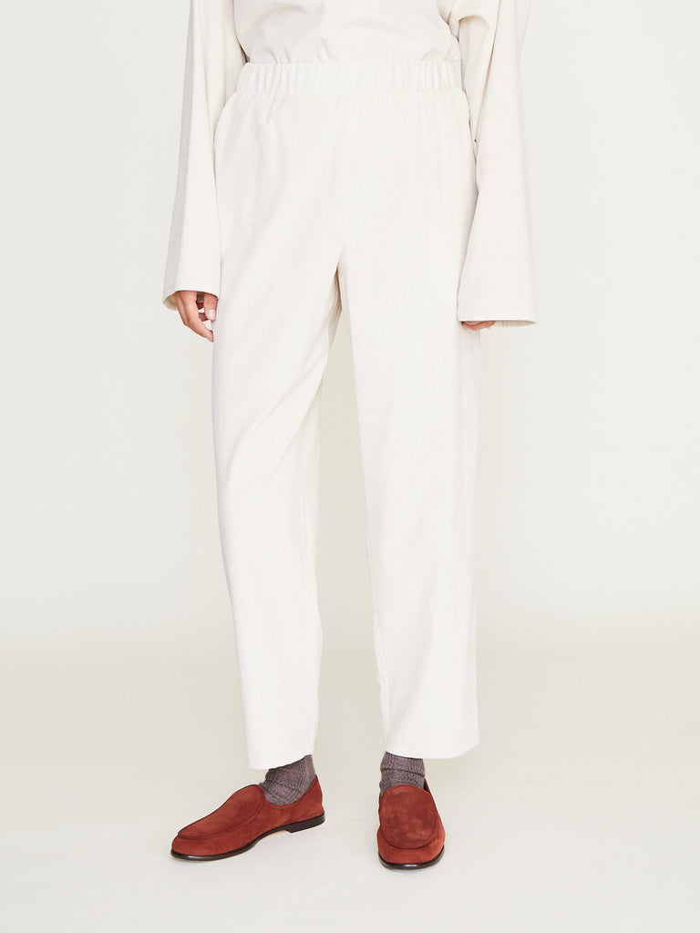 Dusan - Carrot Pants in White