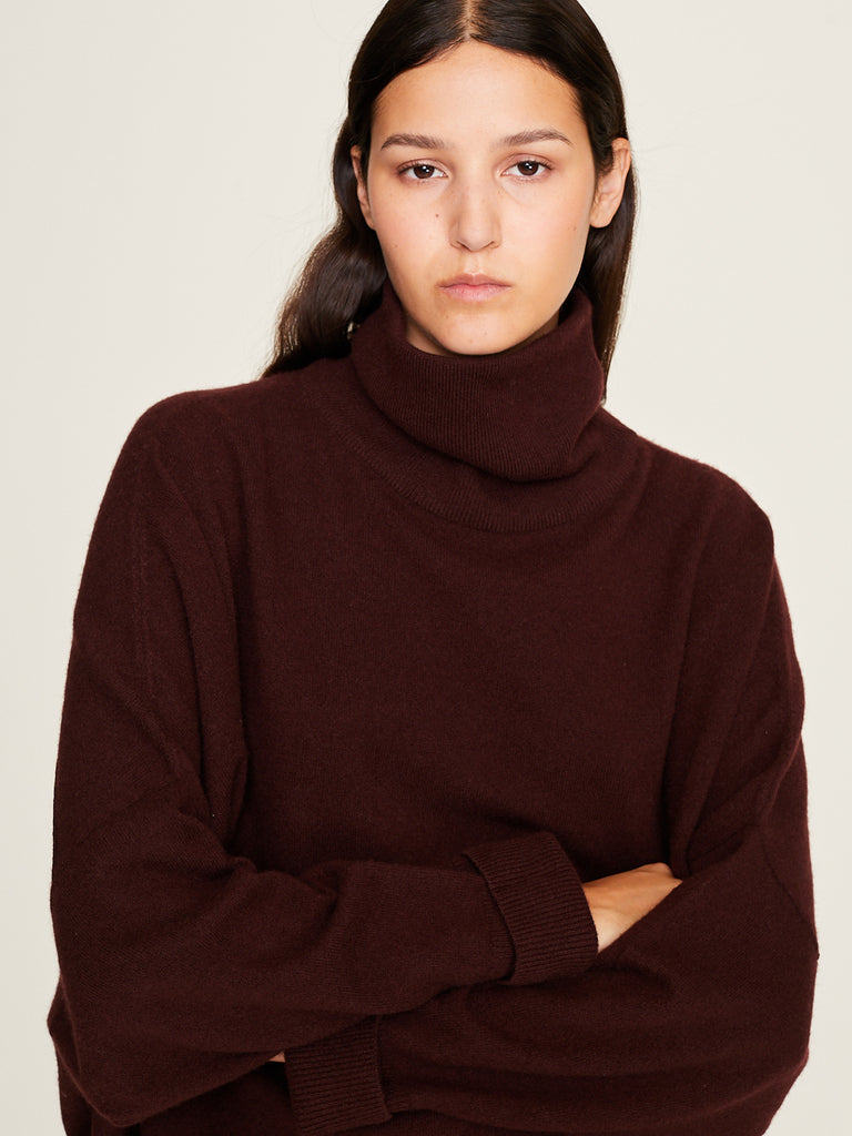Dusan - Iconic T-Neck Sweater in Bakelite