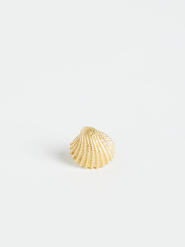 Fanourakis Shell Pin in 18k Yellow Gold