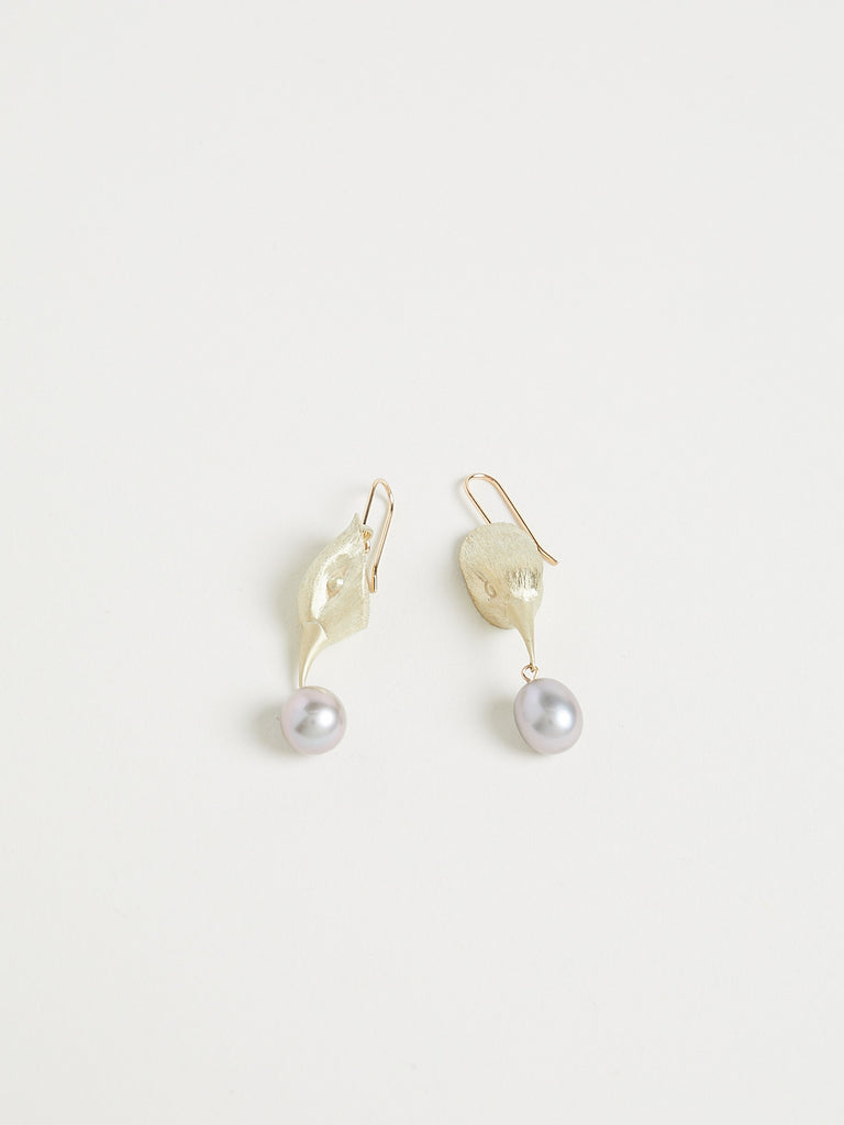 Gabriella Kiss Bird Head Earrings in 14k Green Gold with Grey Pearl Drops