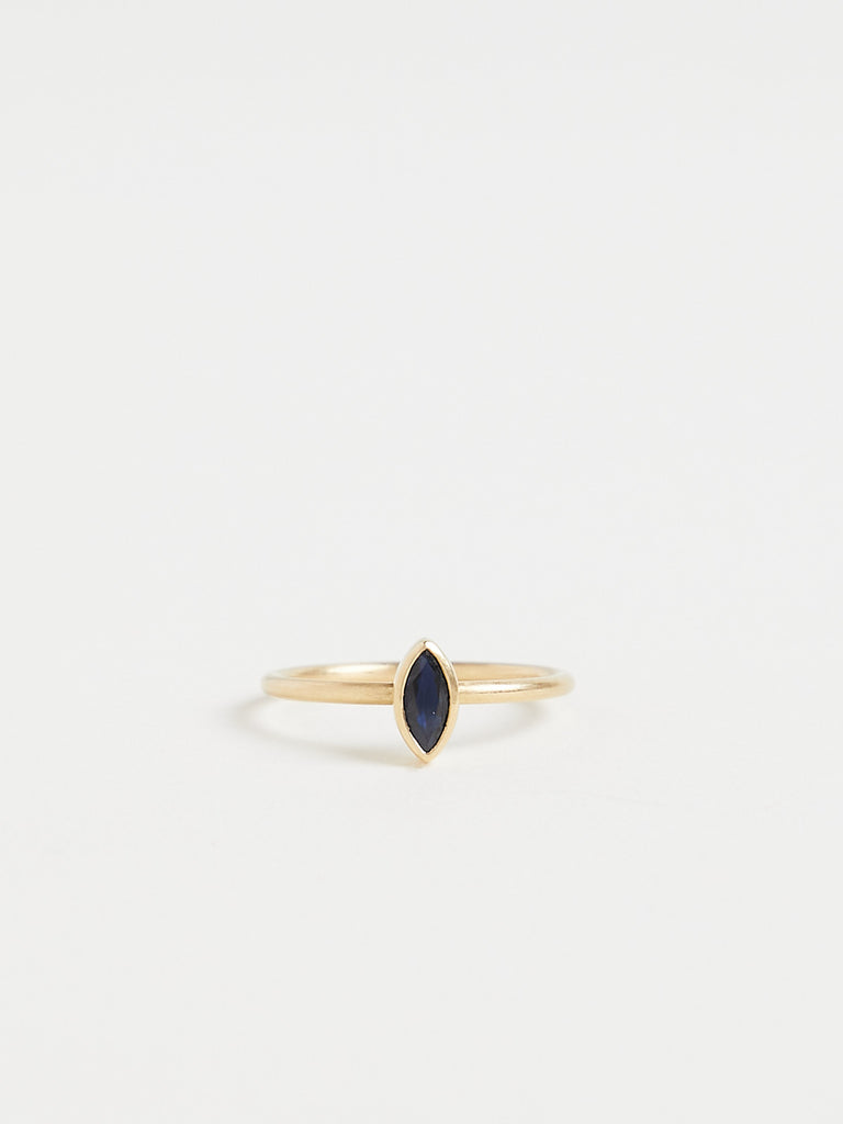 Gabriella Kiss 0.6ct Sapphire Ring in 18k Yellow Gold