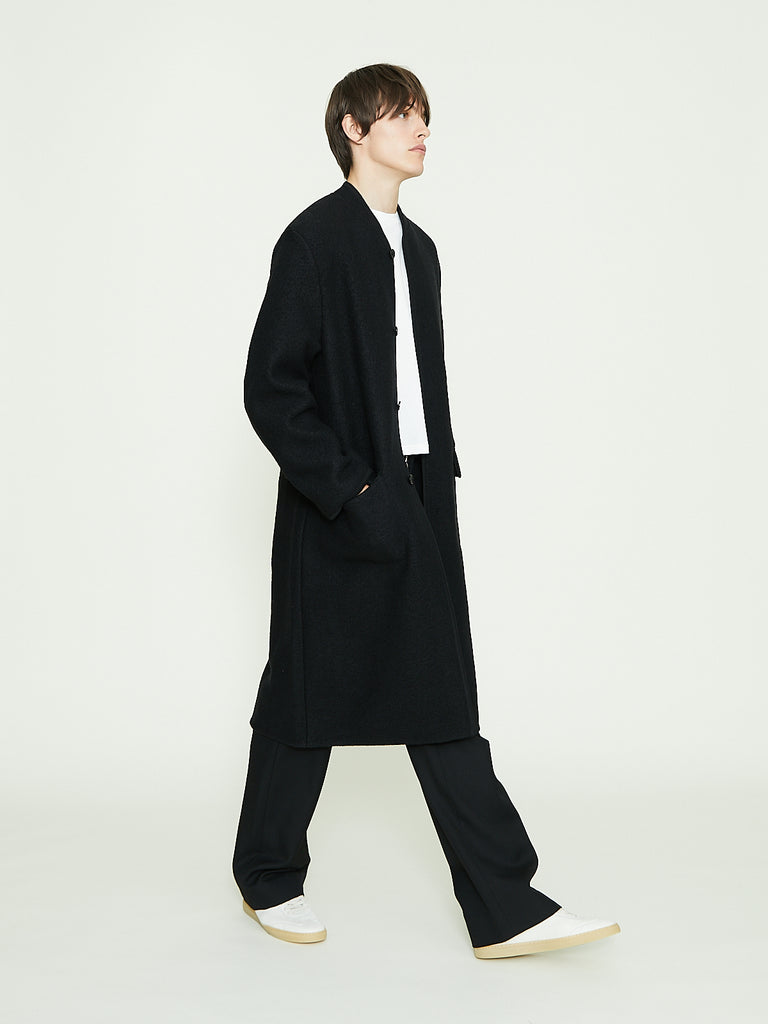 Rier Walker Overcoat in Black