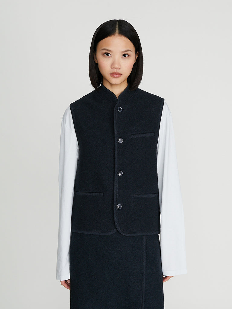 Rier - Walker Gilet in Plombe Felted