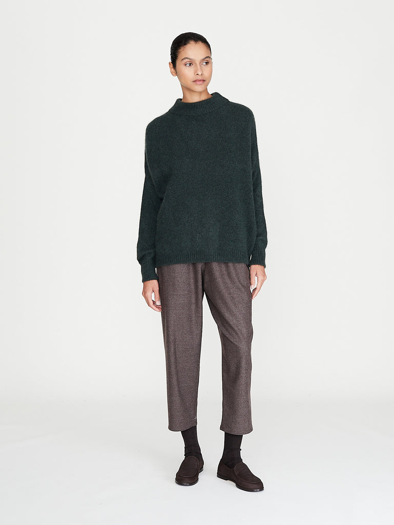 Dusan - Crew Neck Kimono Sleeve Sweater in Evergreen