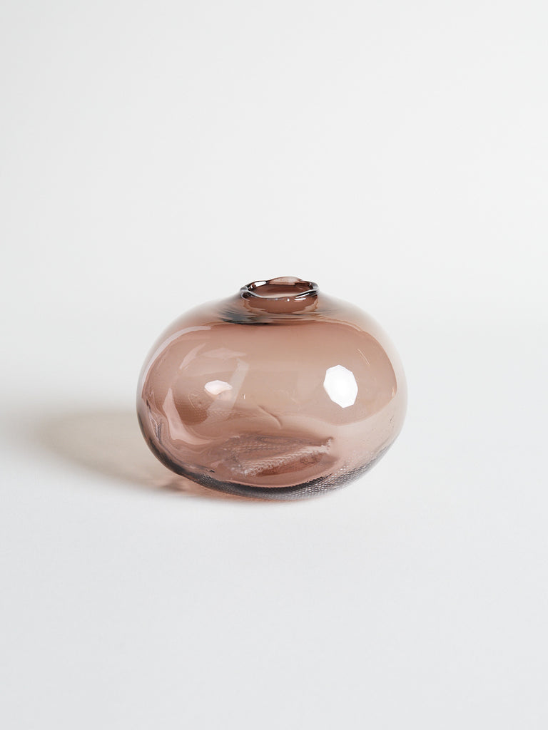 Vogel Studio - 1/2 L Custom-made Glass Object in 641