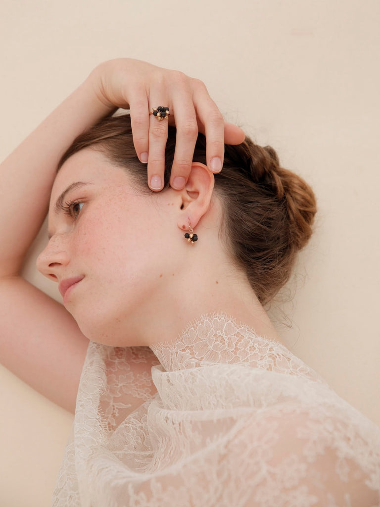 5 Sea Kale Earrings with 3 Ebony Peppercorns in 18k Rose Gold