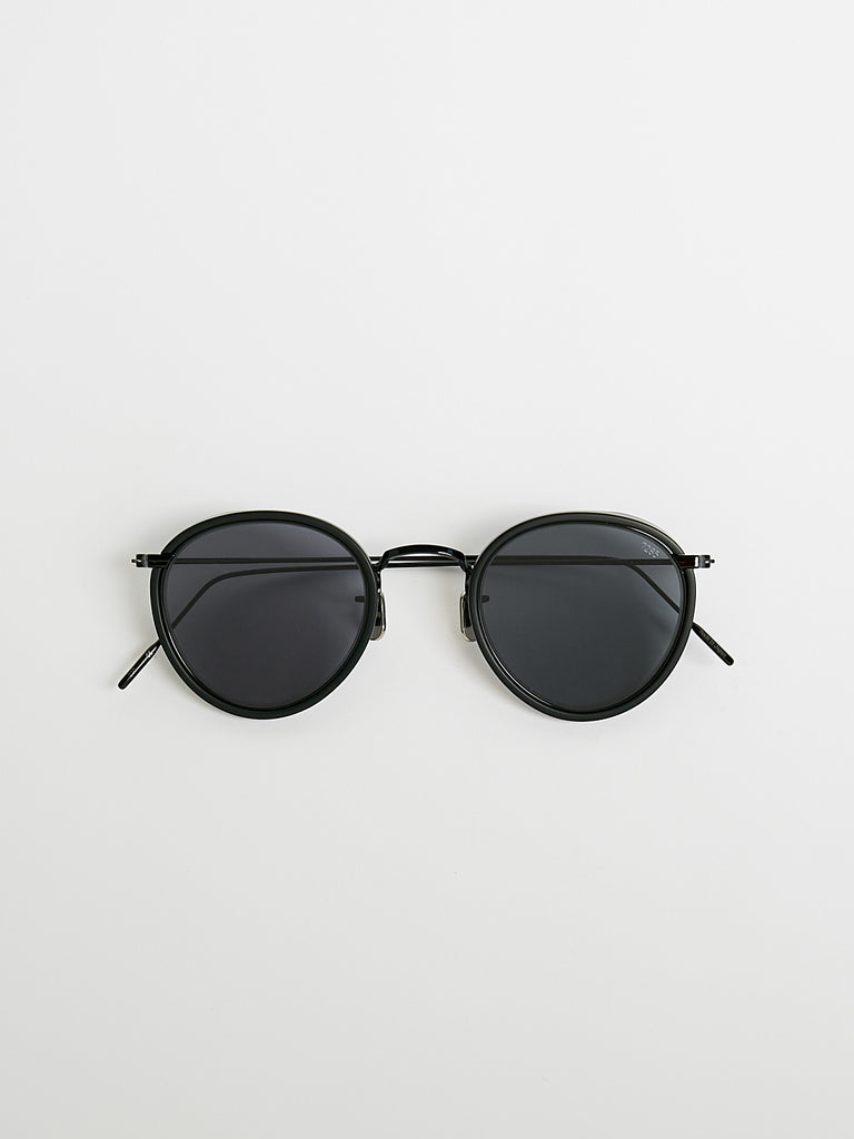 Eyevan 717 Sunglasses in Black