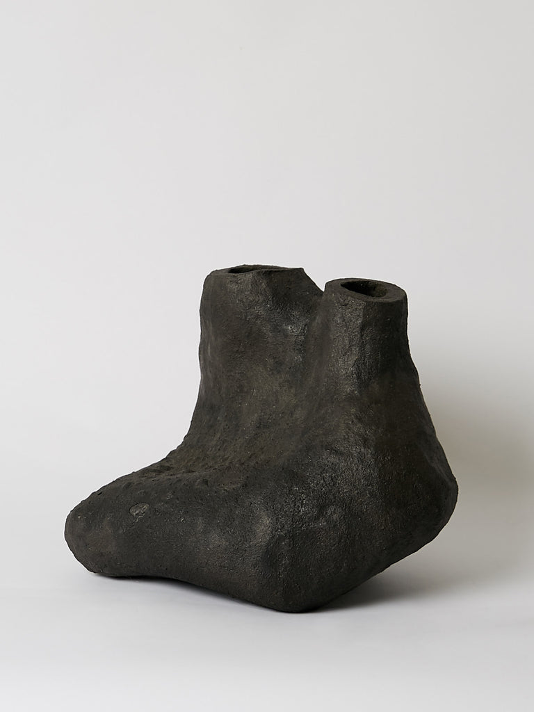 Jojo Corväiá Tephra 16 Ceramic Object / 2017 Volcano Series 